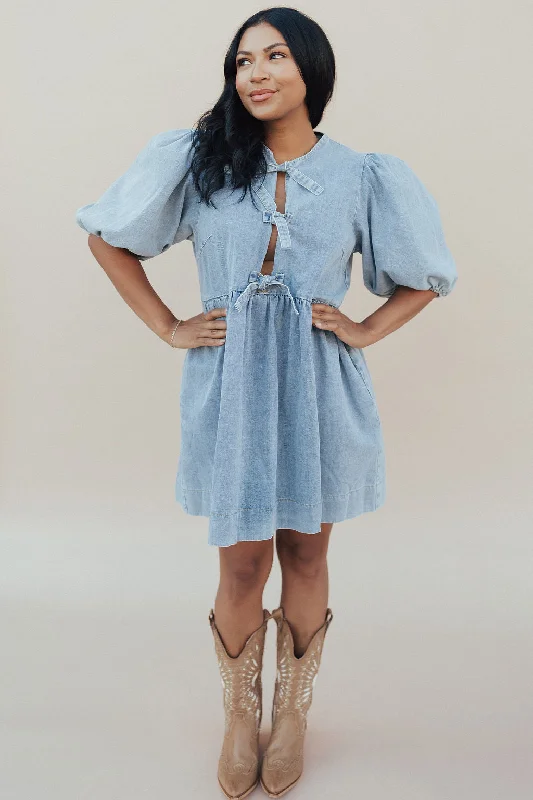 Zuri Denim Dress in Blue Relaxed Fit Denim